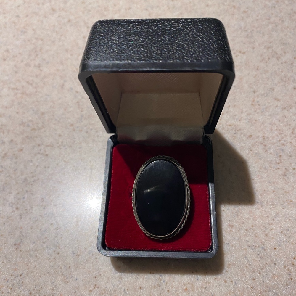 Vintage Antique Estate Oval Black Onyx Ring - Size 6.5 - Picture 3 of 10